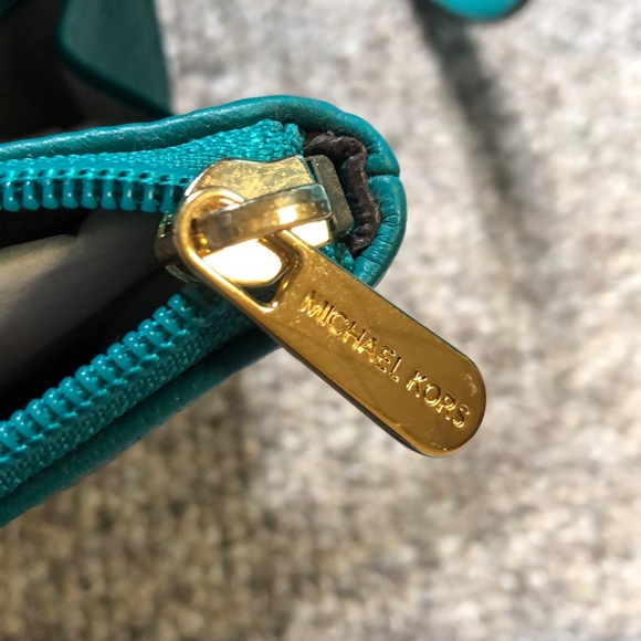 Michael Kira Fulton Crossbody- Aqua - Picture 4 of 7